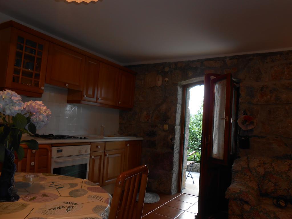 Tranquity Studio Apartment Ika Ловран Екстер'єр фото